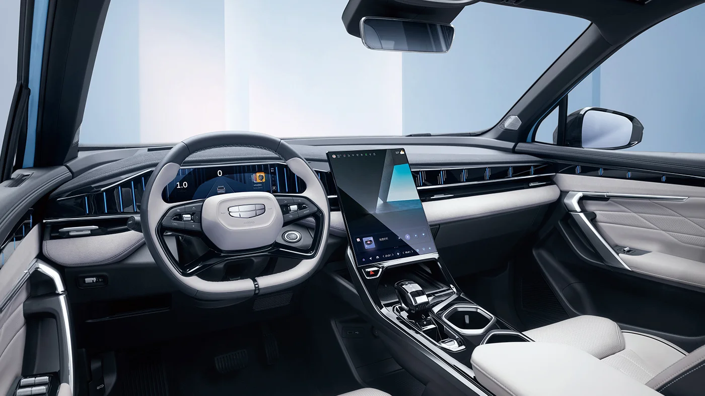 Geely Atlas фото 11 в Москве Geely Atlas фото 11 в Москве