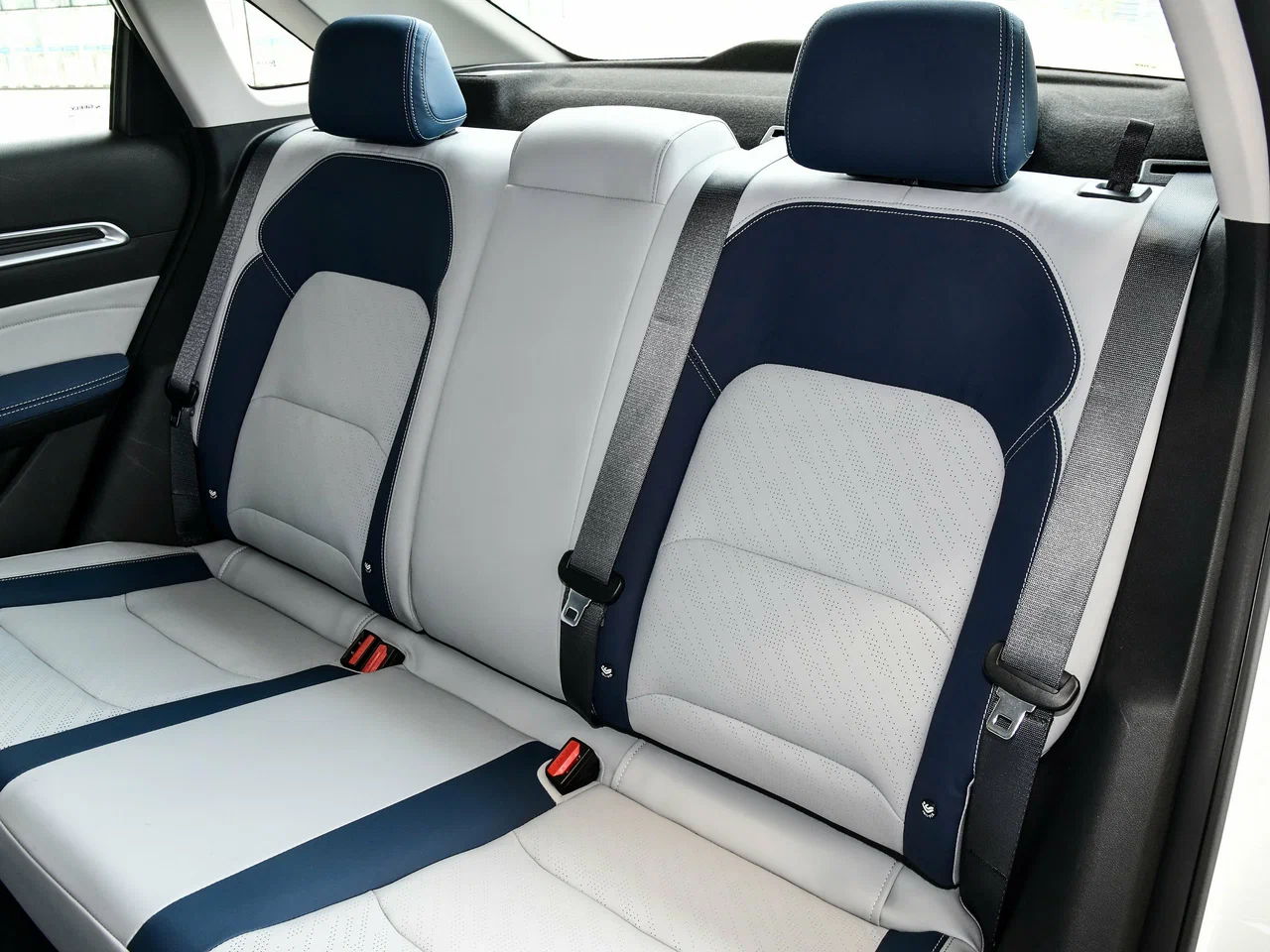 Geely Emgrand фото 9 в Москве Geely Emgrand фото 9 в Москве