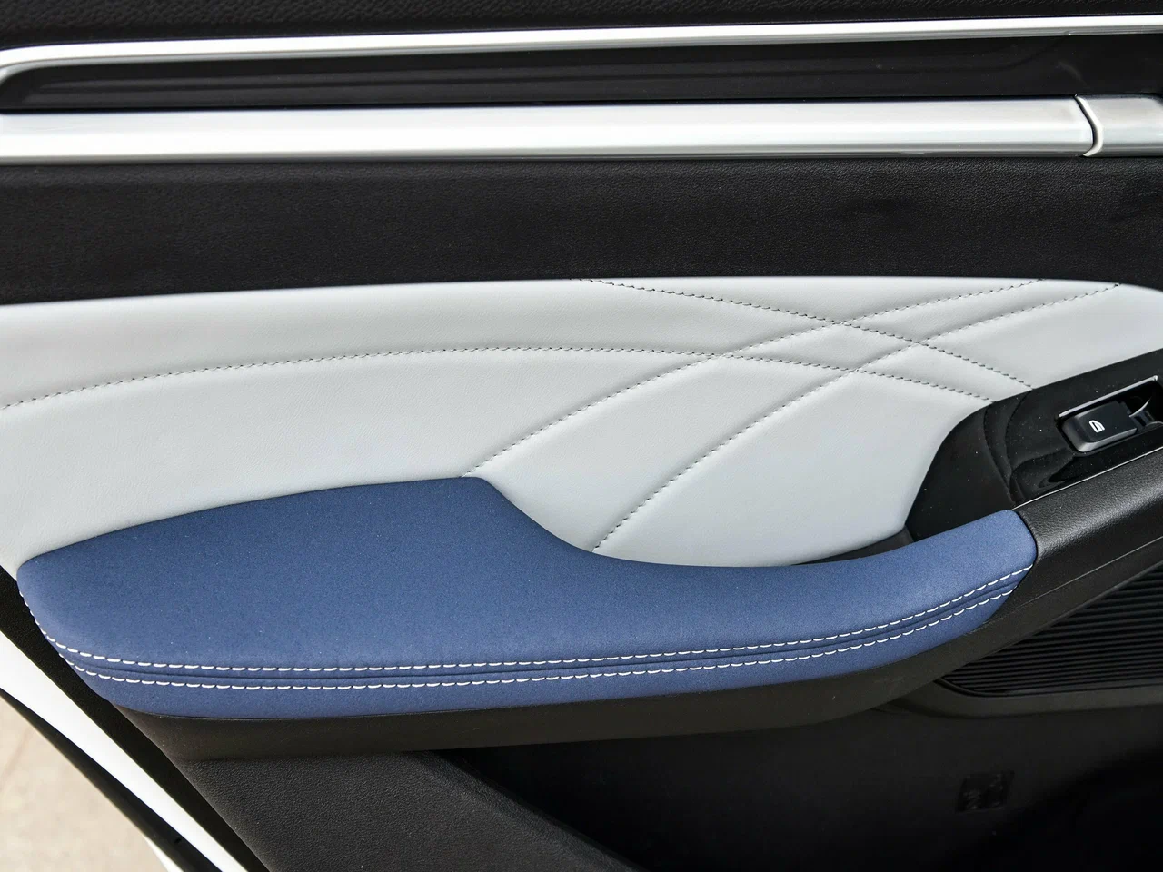 Geely Emgrand фото 12 в Москве