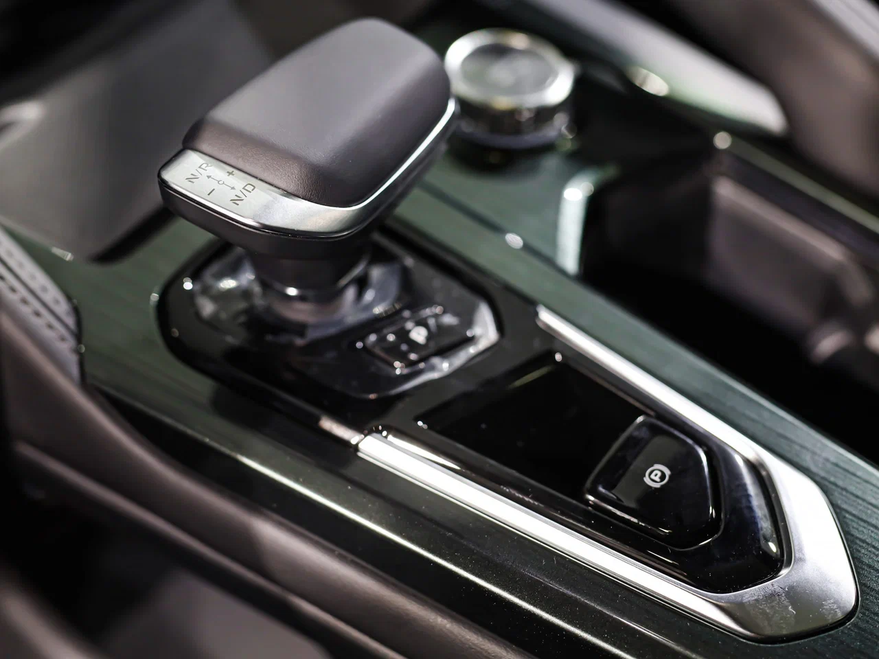 Geely Monjaro фото 12 в Москве