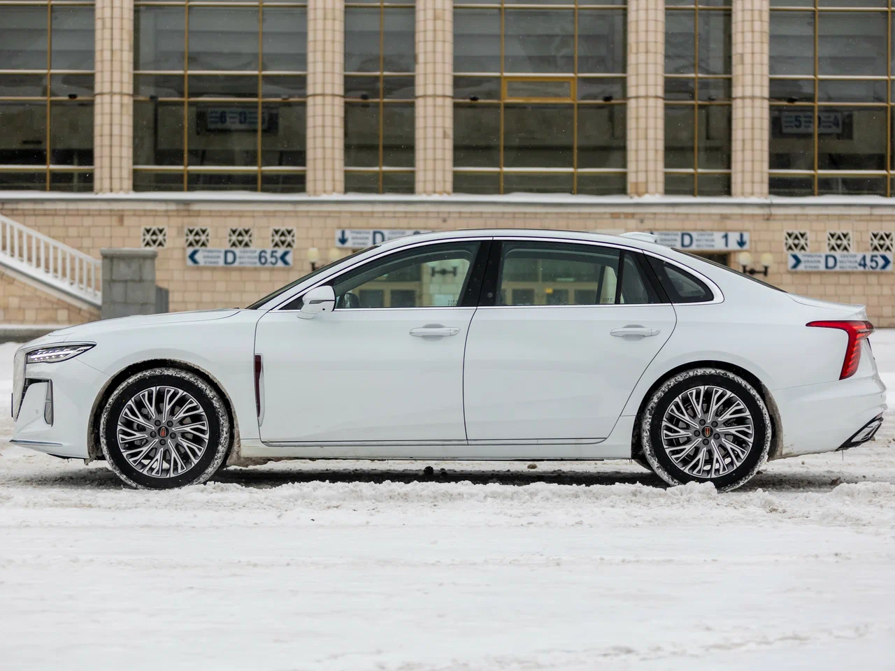 Hongqi H5 фото 4 в Москве