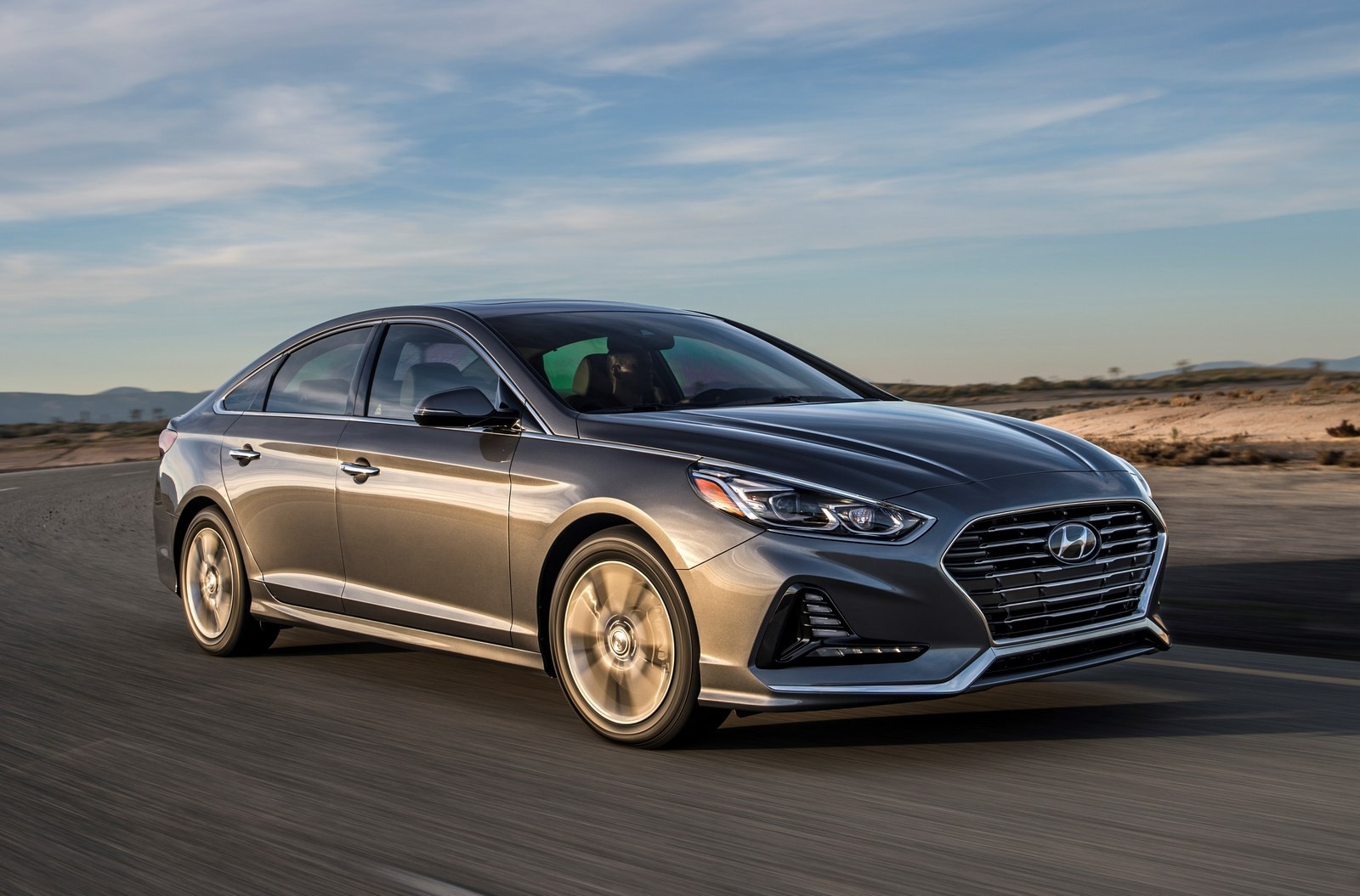 Hyundai Sonata фото 8 в Москве