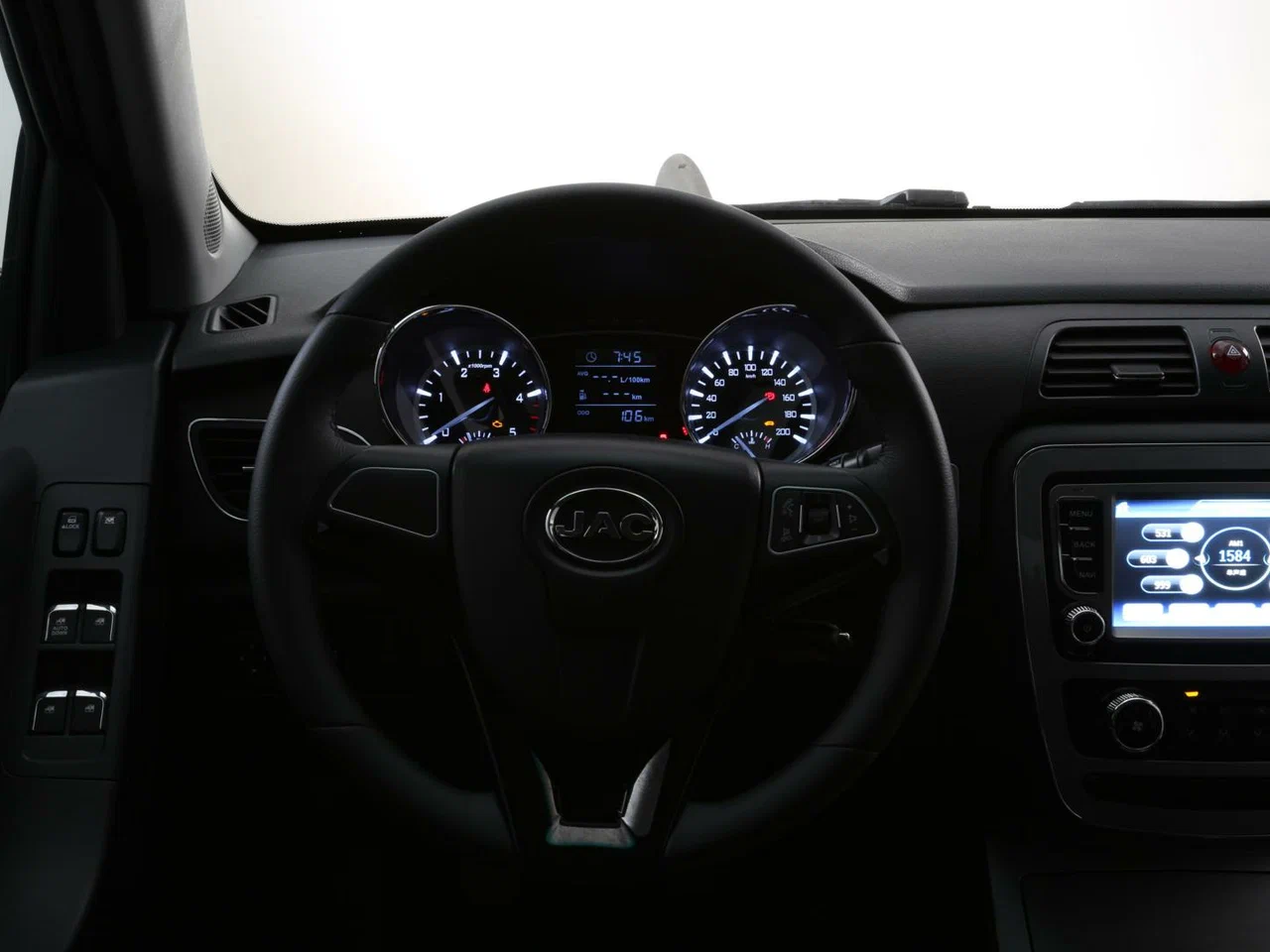 Jac T6 фото 11 в Москве Jac T6 фото 11 в Москве