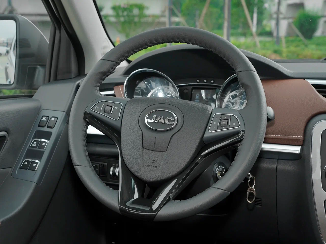 Jac T8 фото 9 в Москве Jac T8 фото 9 в Москве