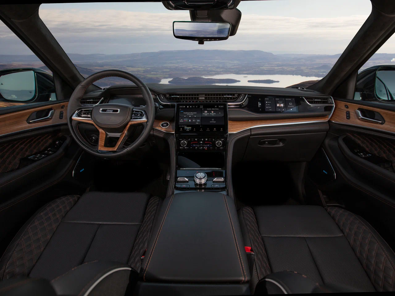 Jeep Grand Cherokee фото 12 в Москве