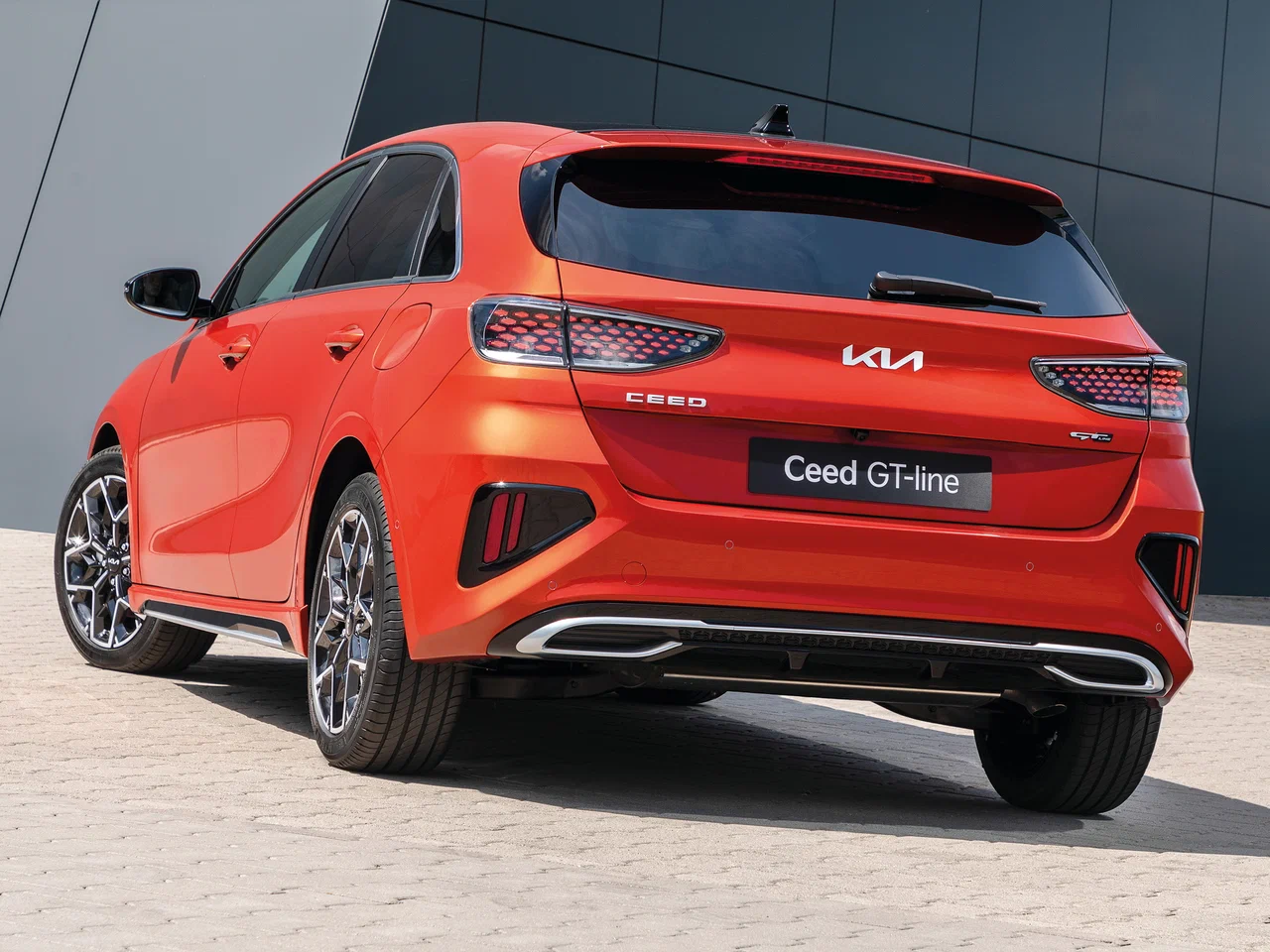 KIA Ceed SW фото 12 в Москве