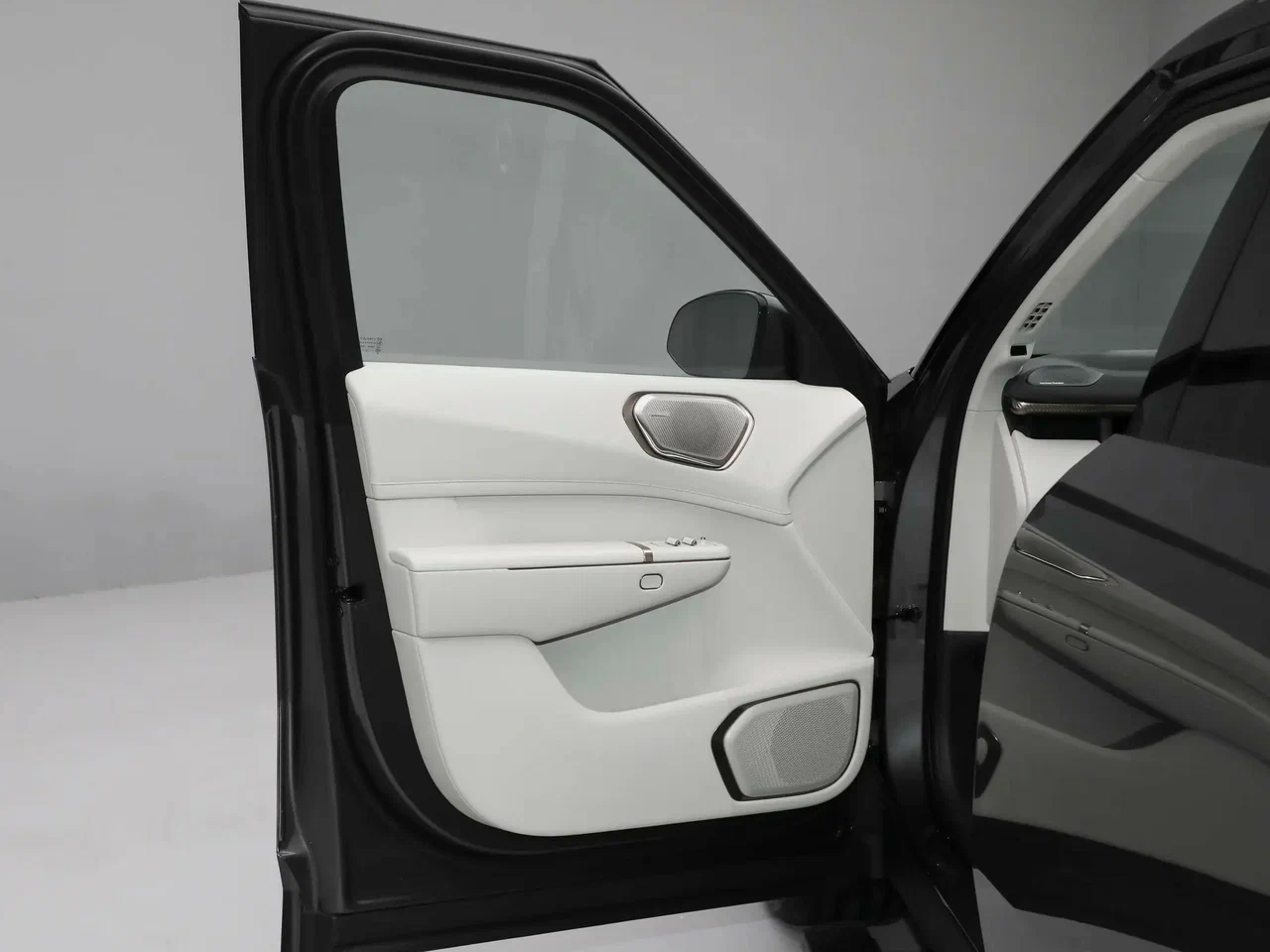 Lynk Co 900 фото 12 в Москве