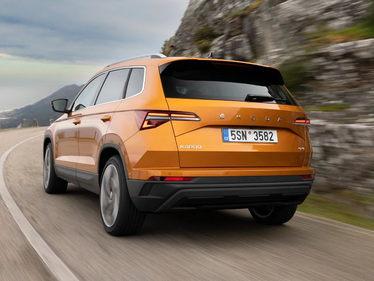Skoda Karoq фото 12 в Москве