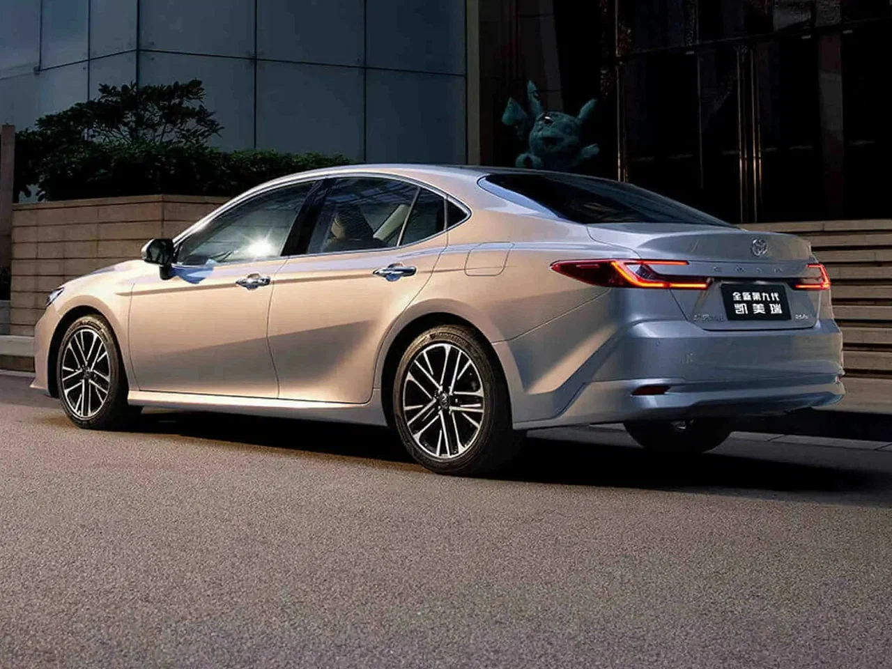 Toyota Camry фото 11 в Москве