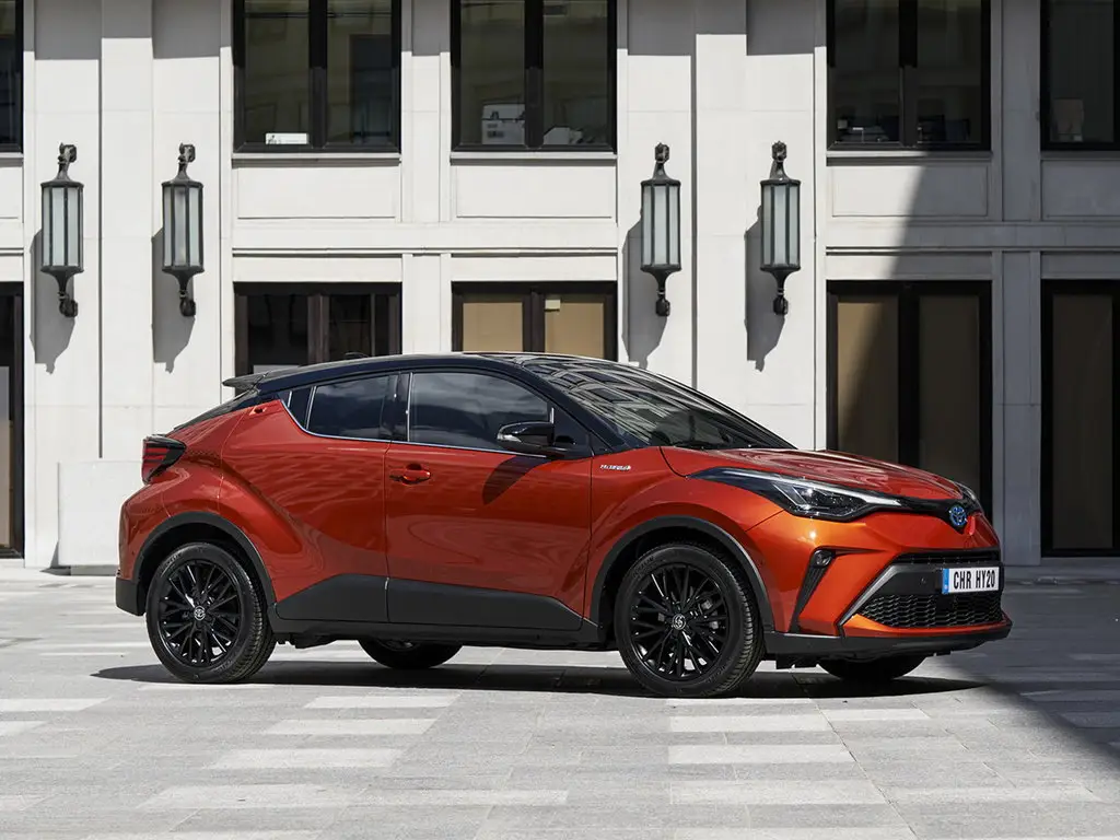 Toyota C-HR фото 12 в Москве