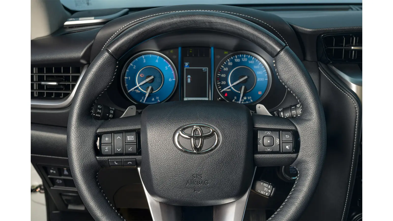 Toyota Fortuner фото 10 в Москве