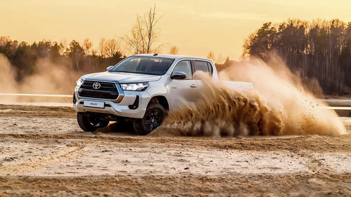 Toyota Hilux фото 10 в Москве