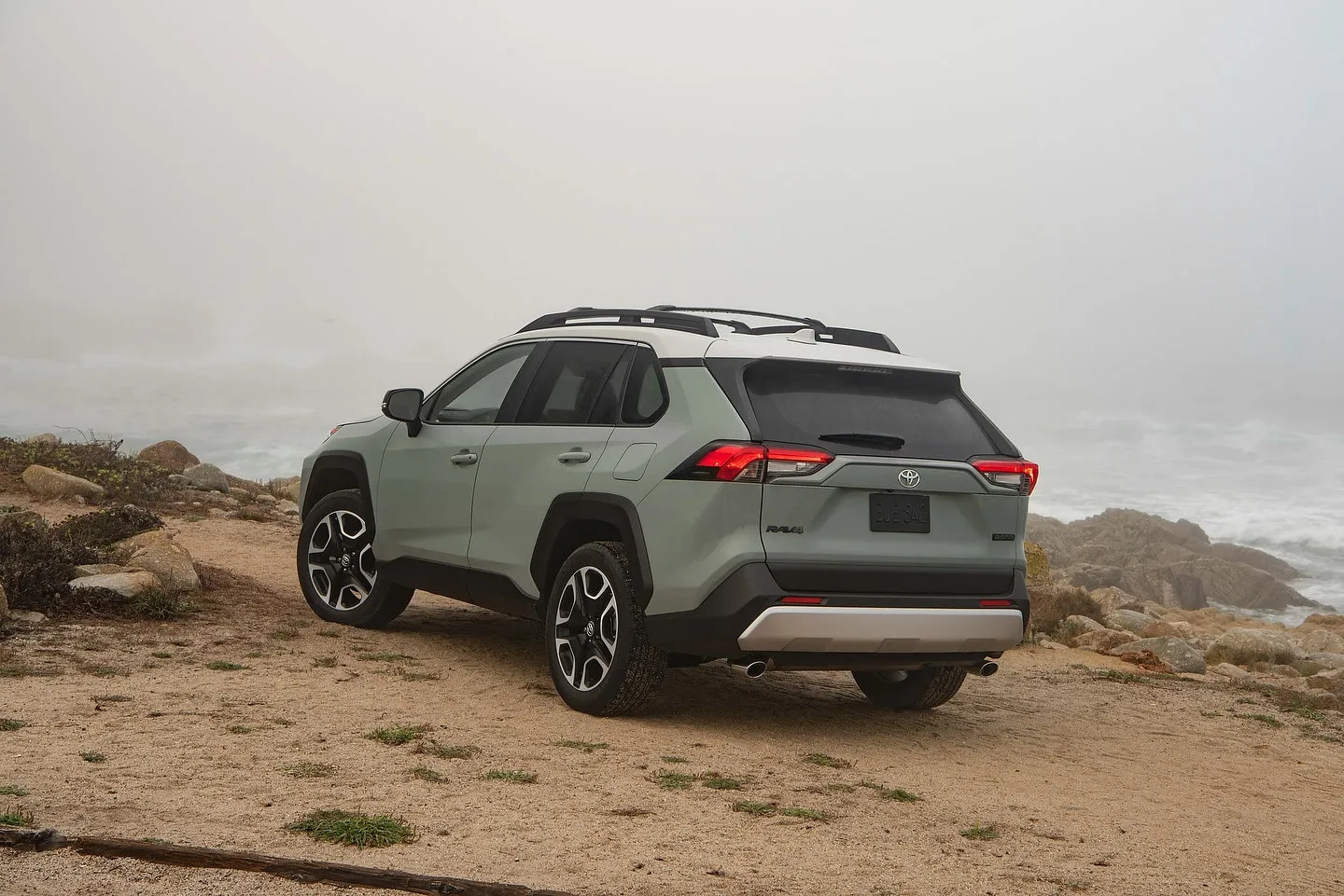 Toyota RAV4 фото 12 в Москве