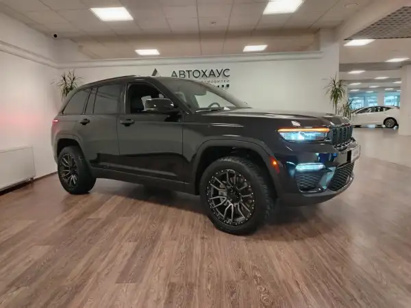 Jeep Grand Cherokee 2022 в Москве, цена 6 722 000 ₽