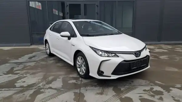 Toyota Corolla 2024 в Москве, цена 2 133 000 ₽
